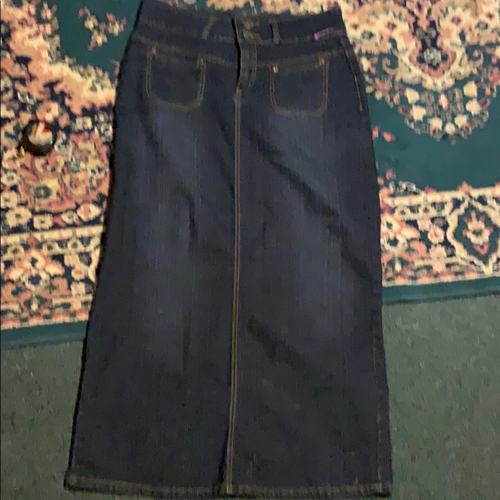 Sz 9 stretch denim skirt you Tough Club